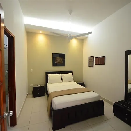 Two Bedroom Calle De La Moneda Apartamento